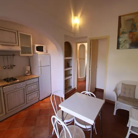 Residence Hoteliere La Capicciola Kompleks wypoczynkowy *